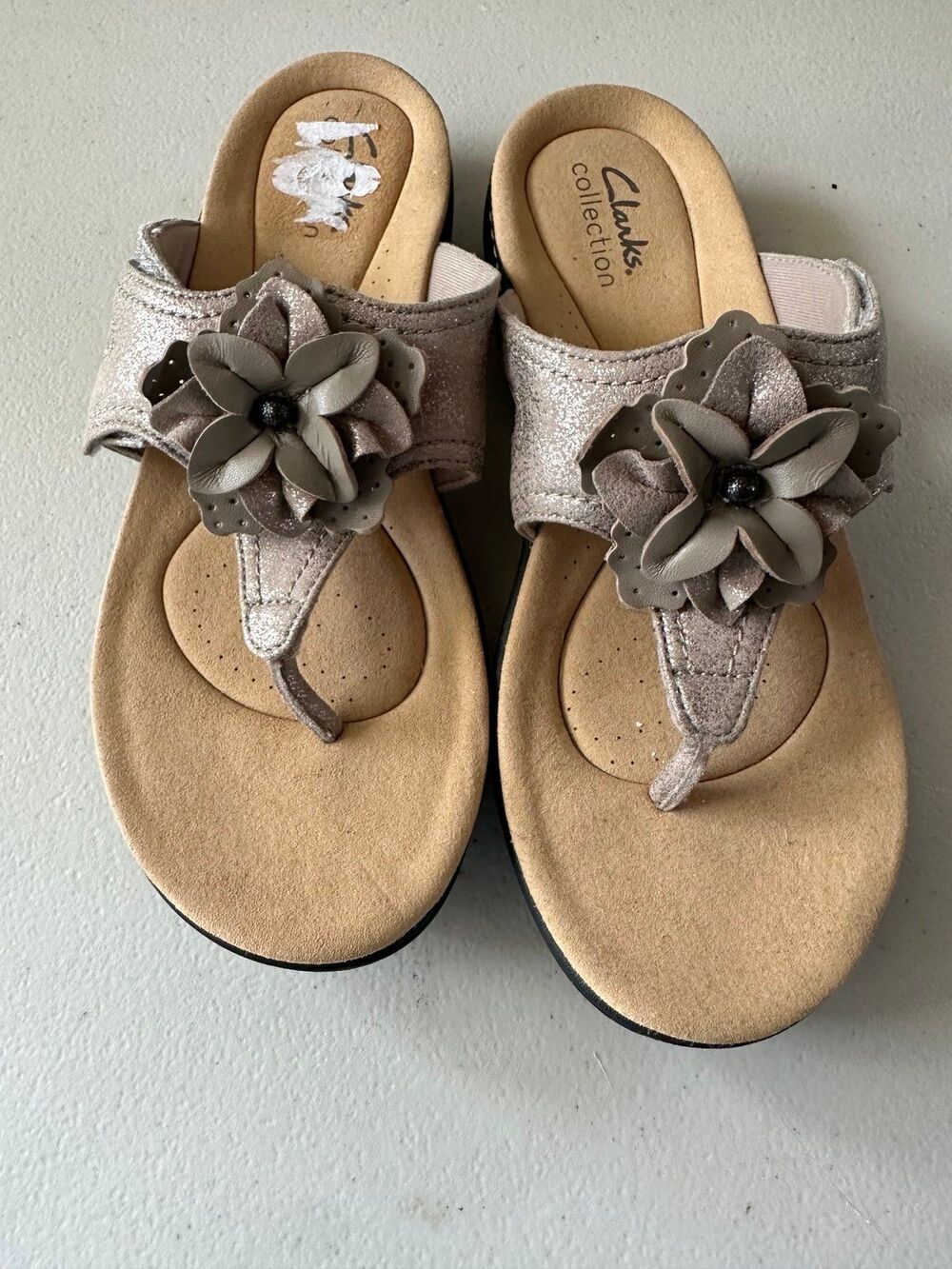 NWOT Clarks Collection Laurieann Gema Hook Loop Adjustable Thong Slides 7